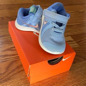 Toddler Nike Shoes Size 4